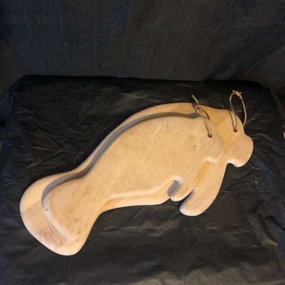 Manatee mother & baby blond hardwood cutting boards handcrafted - Picture 2 of 7